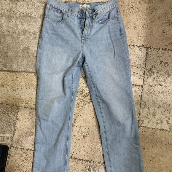 Madewell The Perfect Vintage Straight Jean in Rondeau Wash - Picture 4 of 11